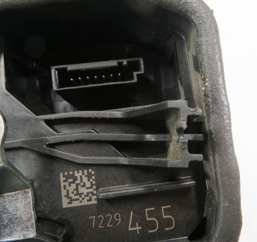 Thumbnail 5: 2009-2018 BMW 1/2/3/4/5/7/X1 X3 X4 (E87 E90 F01 F10) LEFT DRIVER DOOR LOCK LATCH
