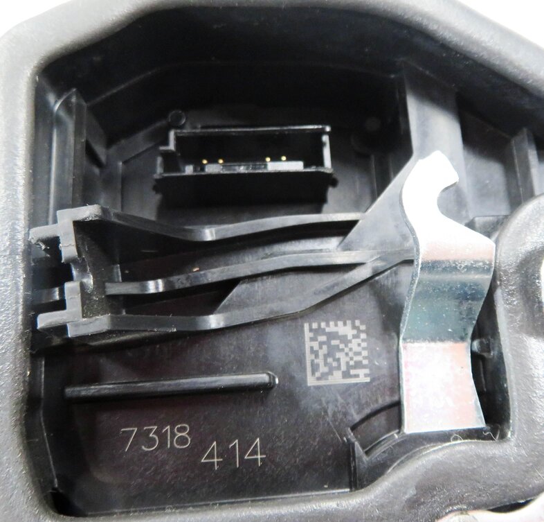 Thumbnail 5: 2010-2018 BMW E90 F30 F32 E60 F10 F01 F25 F26 E70 E71 RIGHT SIDE REAR DOOR LATCH