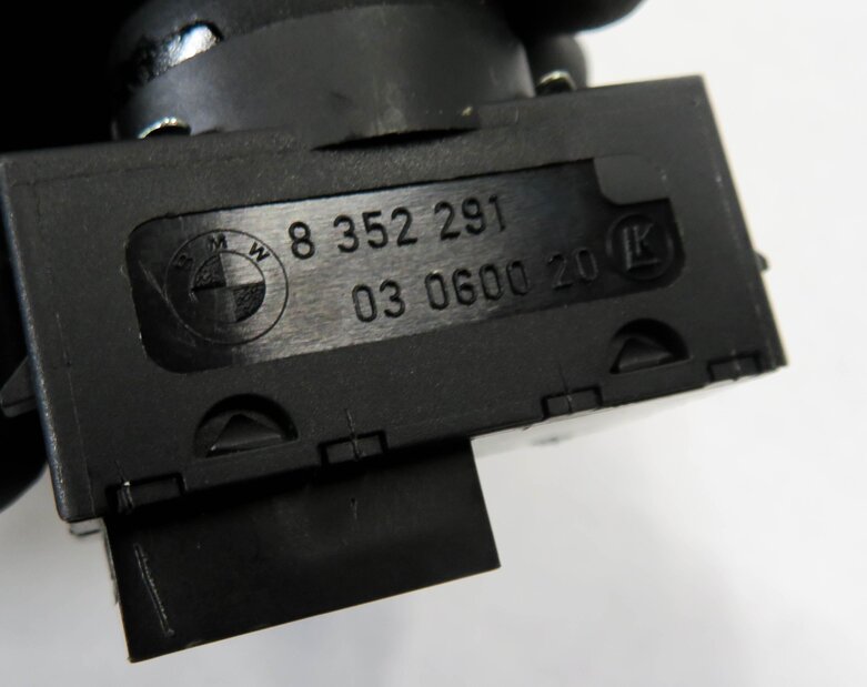 Thumbnail 8: 2013 BMW X3 (F25) LEFT FRONT DRIVER POWER MEMORY SEAT ADJUSTMENT SWITCH