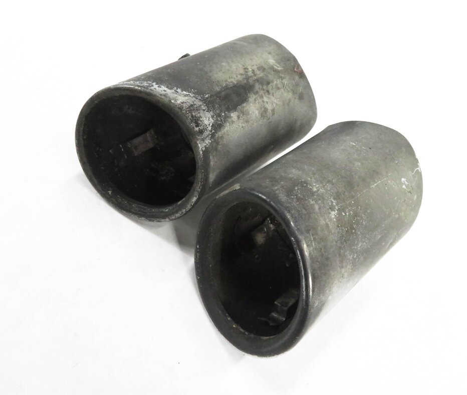 2012 BMW 528i (F10) LEFT & RIGHT MUFFLER PIPE TRIM EXHAUST TIP SET-2