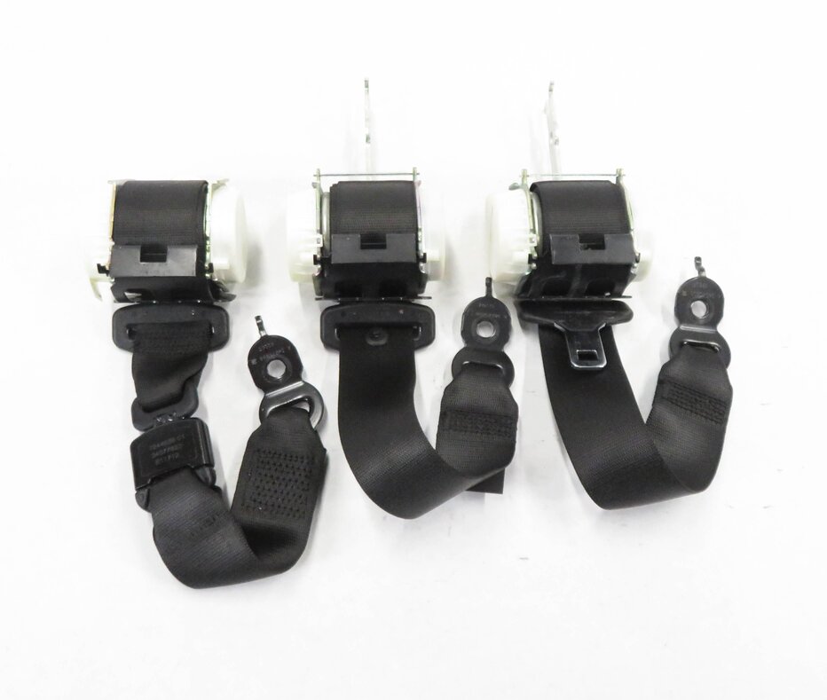 Thumbnail 3: 2012 BMW 528i (F10) REAR - SEATBELT BUCKLE RETRACTOR SET-3 (BLACK)