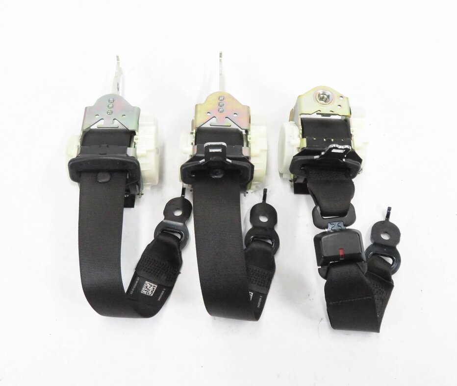 Thumbnail 6: 2012 BMW 528i (F10) REAR - SEATBELT BUCKLE RETRACTOR SET-3 (BLACK)