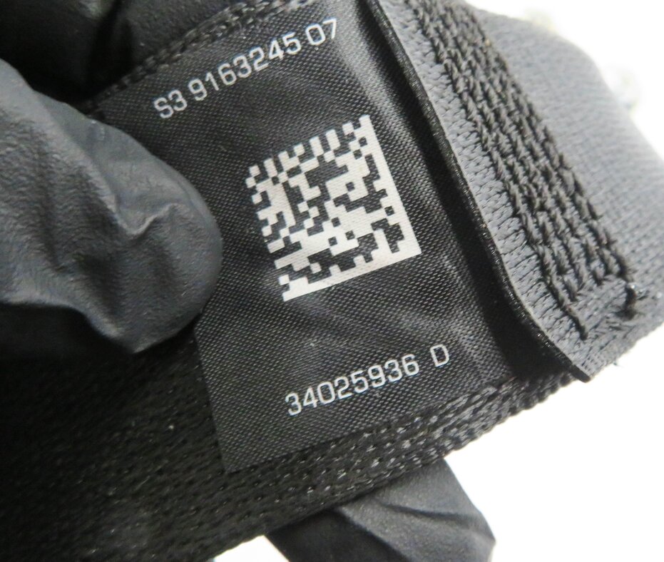 Thumbnail 8: 2012 BMW 528i (F10) REAR - SEATBELT BUCKLE RETRACTOR SET-3 (BLACK)