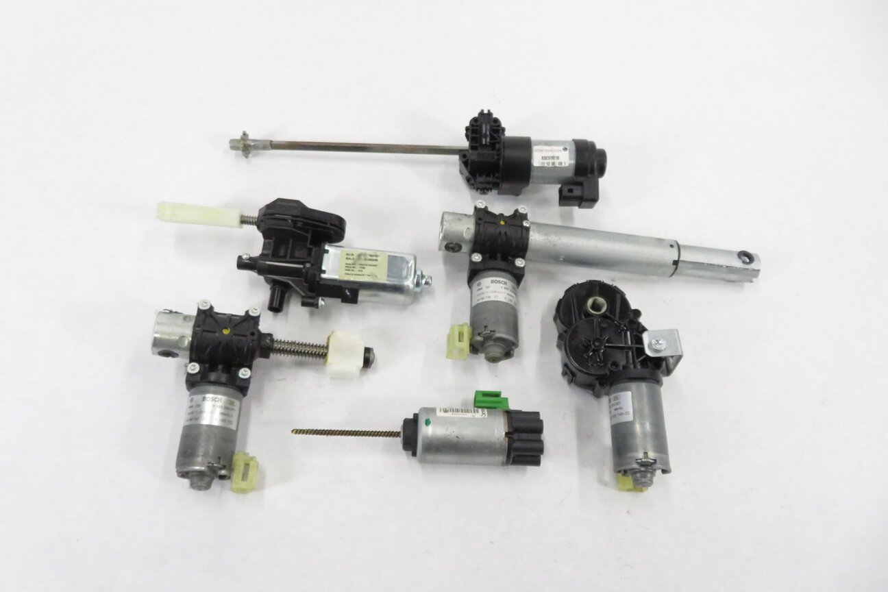 Thumbnail 2: 2012 BMW 528i (F10) RIGHT FRONT PASSENGER POWER SEAT TRACK MOTOR SET-6