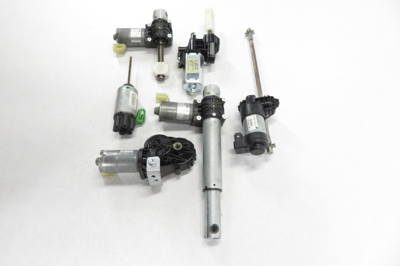 Thumbnail 3: 2012 BMW 528i (F10) RIGHT FRONT PASSENGER POWER SEAT TRACK MOTOR SET-6