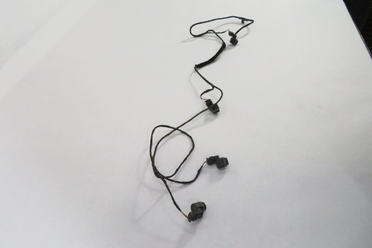 Thumbnail 4: 2012 BMW 528i (F10) REAR PDC PARK DISTANCE SENSOR SET-4 w/ HARNESS (GRAY B90)