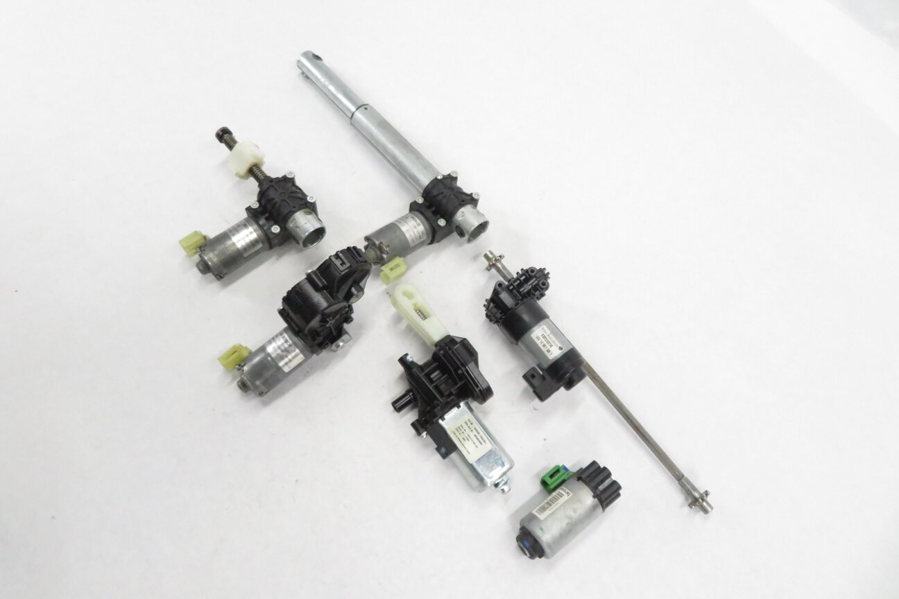 2012 BMW 528i (F10) LEFT FRONT DRIVER POWER SEAT TRACK MOTOR SET-6
