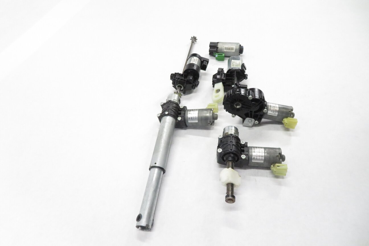 Thumbnail 4: 2012 BMW 528i (F10) LEFT FRONT DRIVER POWER SEAT TRACK MOTOR SET-6