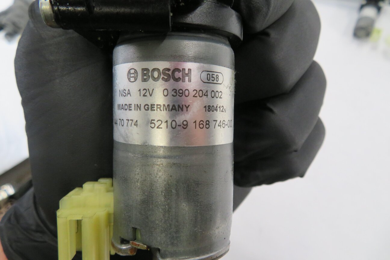Thumbnail 7: 2012 BMW 528i (F10) LEFT FRONT DRIVER POWER SEAT TRACK MOTOR SET-6
