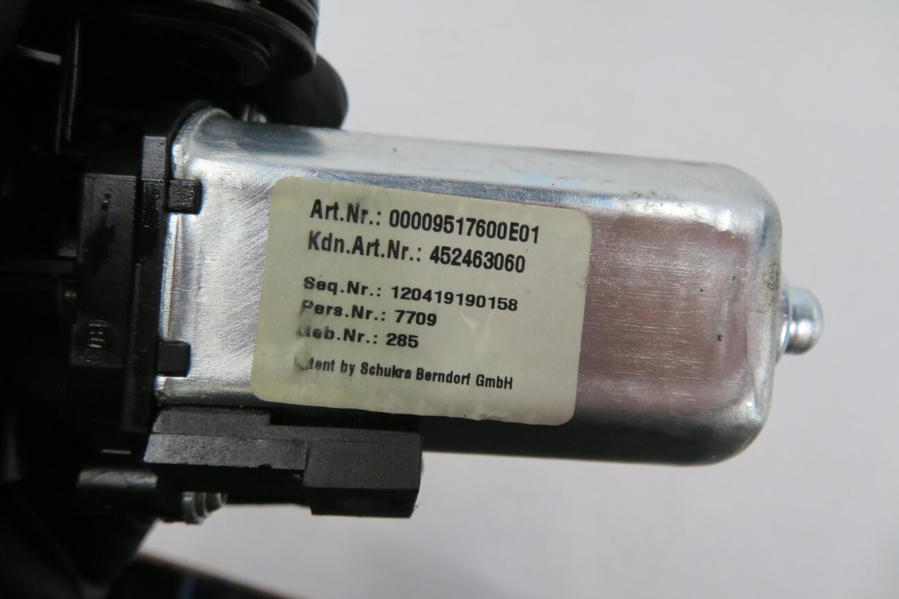 Thumbnail 8: 2012 BMW 528i (F10) LEFT FRONT DRIVER POWER SEAT TRACK MOTOR SET-6