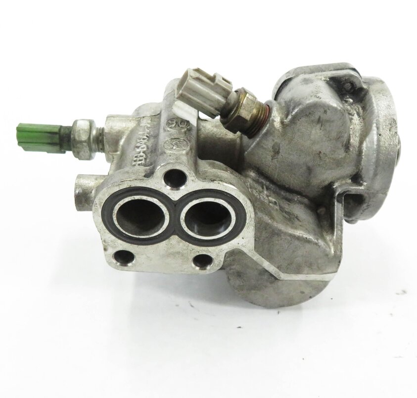 Thumbnail 5: 2006 RANGE ROVER SPORT (L320) 4.2L V8 SUPERCHARGED MOTOR OIL FILTER ADAPTER