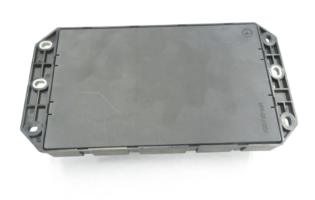 Thumbnail 5: 2011 RANGE ROVER (L322) REAR INTERIOR RELAY POWER JUNCTION FUSE BOX