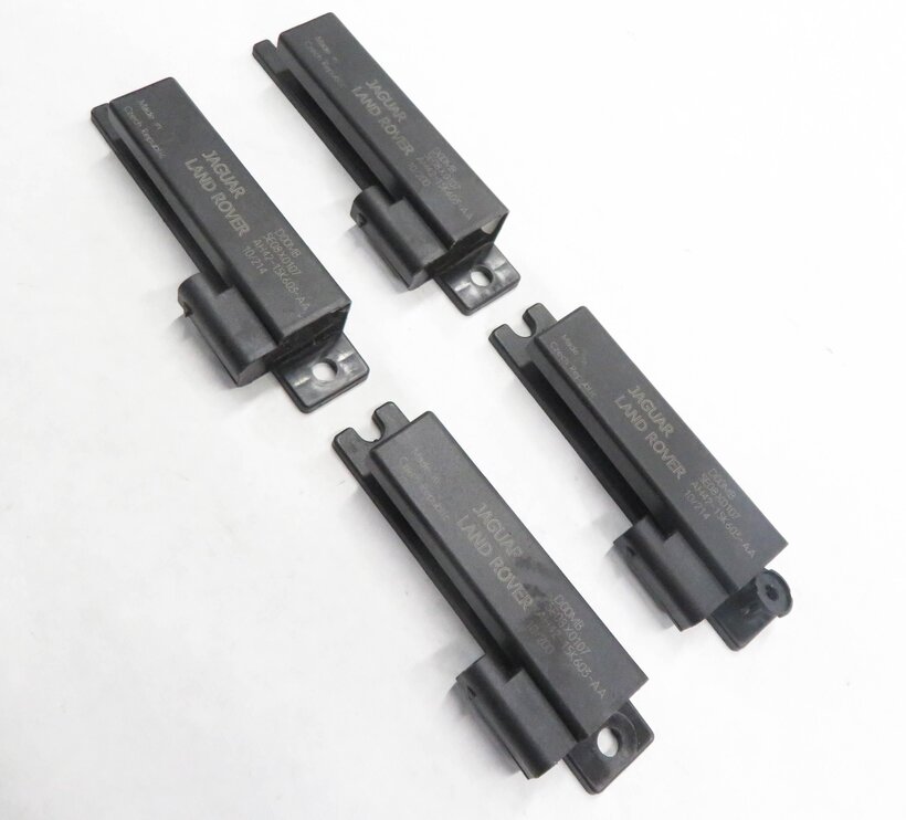Thumbnail 1: 2011 RANGE ROVER (L322) REMOTE KEYLESS ENTRY ANTENNA MODULE SET-4
