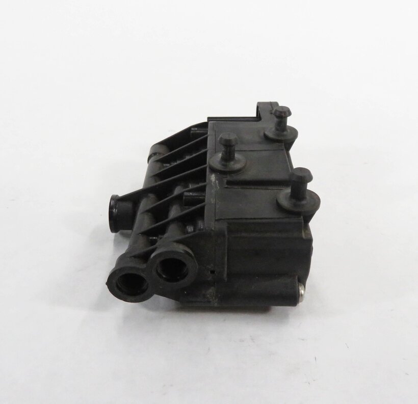 Thumbnail 3: 2011 RANGE ROVER (L322) AIR SUSPENSION PRESSURE RELIEF VALVE BLOCK