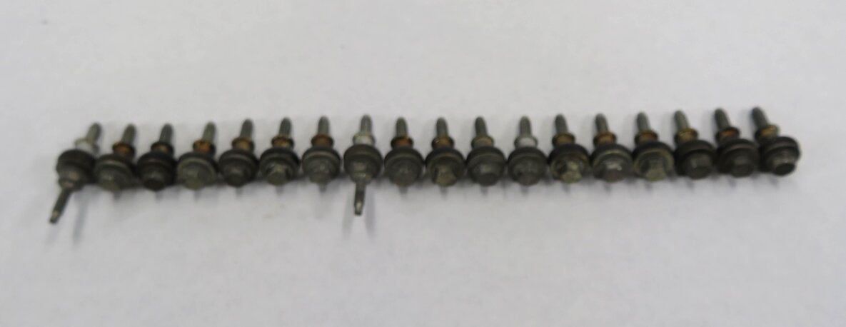 Thumbnail 9: 2010-2012 RANGE ROVER (L322) 5.0L V8 ENGINE RIGHT CYLINDER HEAD VALVE COVER