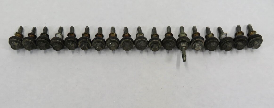Thumbnail 9: 2010-2012 RANGE ROVER (L322) 5.0L V8 ENGINE LEFT CYLINDER HEAD VALVE COVER