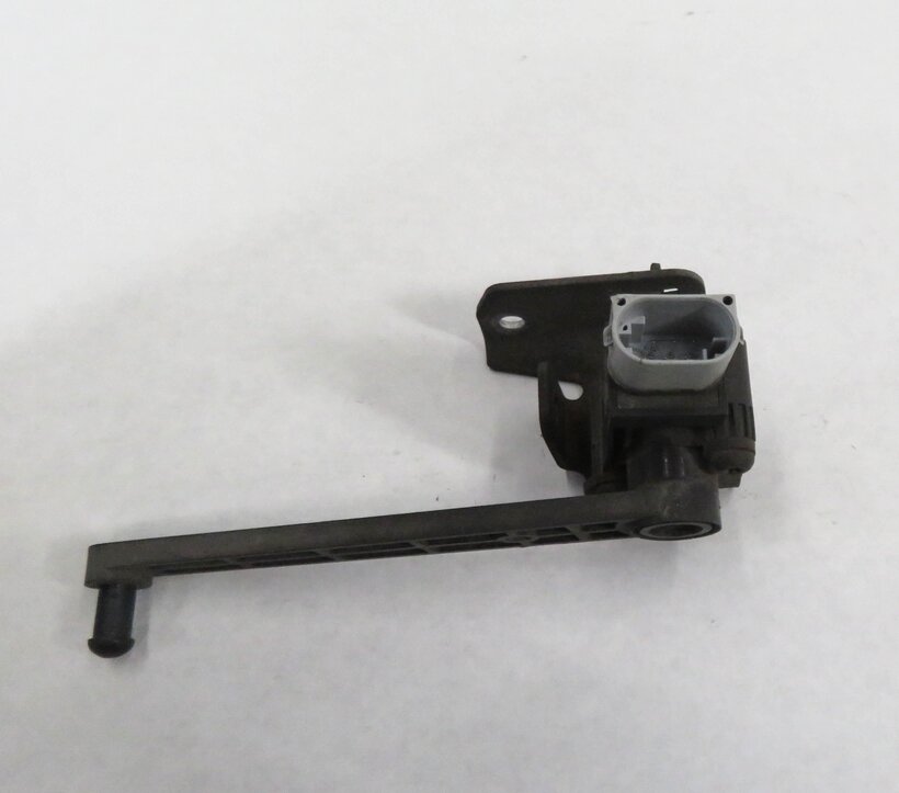 Thumbnail 4: 2011 RANGE ROVER (L322) RIGHT PASSENGER REAR SUSPENSION HEIGHT LEVEL SENSOR