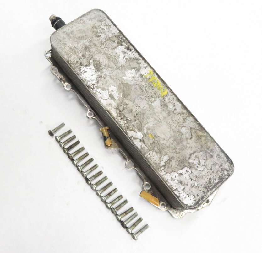 10-19 RANGE ROVER SPORT (L320 L322) 5.0L SUPERCHARGED ENGINE MOTOR OIL COOLER