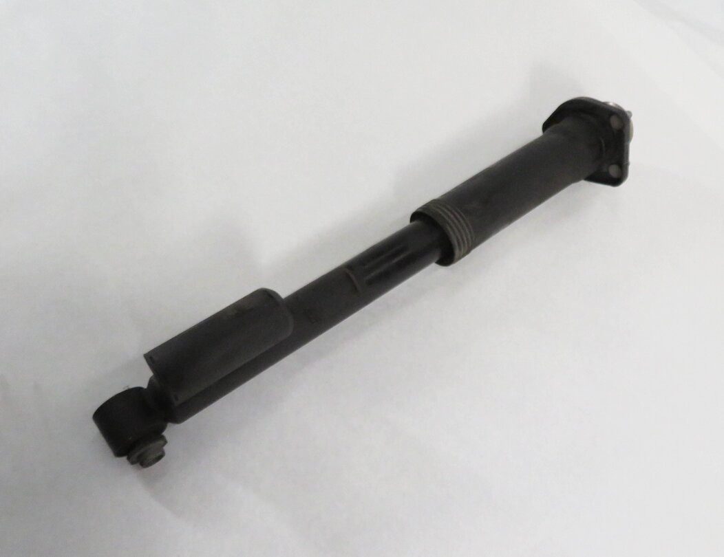 2011 RANGE ROVER (L322) RIGHT PASSENGER SIDE REAR SUSPENSION SHOCK STRUT