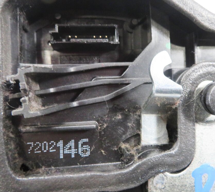 Thumbnail 5: 06-18 BMW E87 F22 E90 F30 E60 E63 E83 E65 E66 E70 E85 E89 RIGHT FRONT DOOR LATCH
