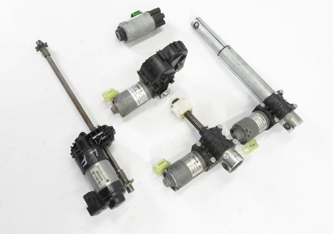 2011 BMW 535i (F10) LEFT FRONT DRIVER POWER SEAT MOTOR SET-5
