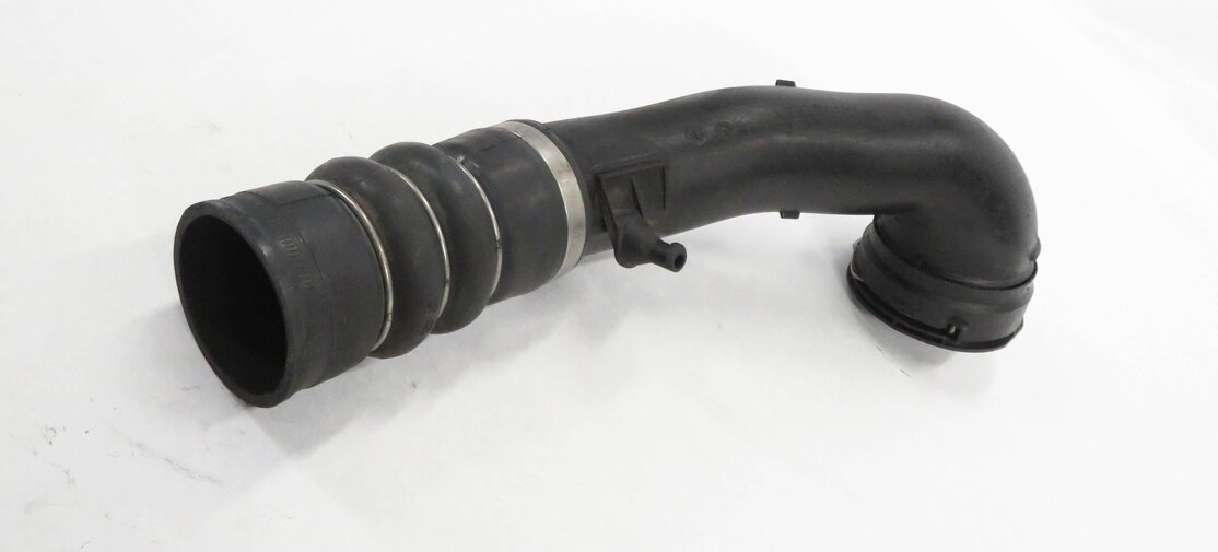 2011 BMW 535i (F10) 3.0L N55 TURBO ENGINE AIR INDUCTION PIPE