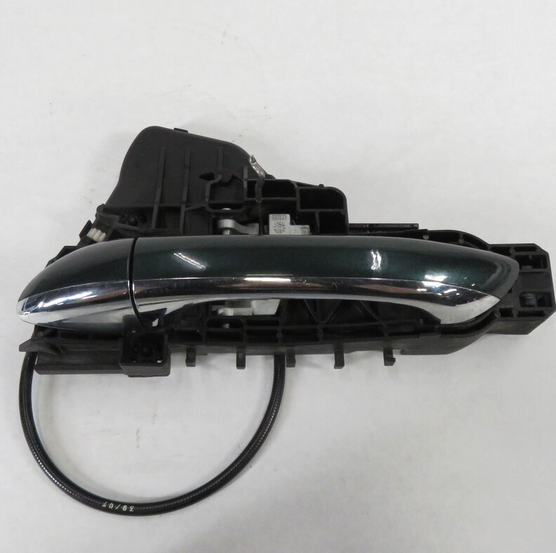 Thumbnail 2: 2008 MERCEDES ML320 (W164) LEFT SIDE REAR EXTERIOR DOOR HANDLE (GREEN 300U)