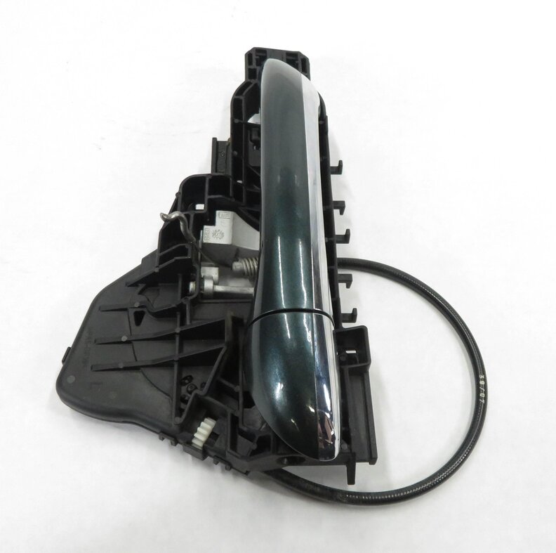 Thumbnail 3: 2008 MERCEDES ML320 (W164) LEFT SIDE REAR EXTERIOR DOOR HANDLE (GREEN 300U)