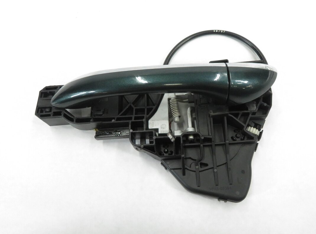 Thumbnail 4: 2008 MERCEDES ML320 (W164) LEFT SIDE REAR EXTERIOR DOOR HANDLE (GREEN 300U)