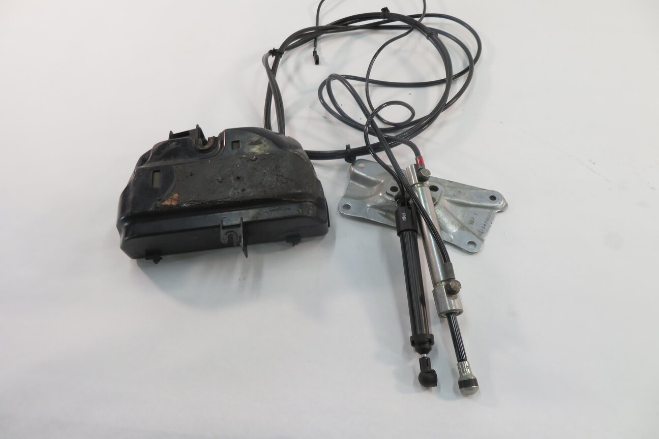 Thumbnail 11: 2006-2009 MERCEDES ML320 ML350 ML500 (W164) REAR TRUNK LIFT MOTOR w/ RAM & LINES