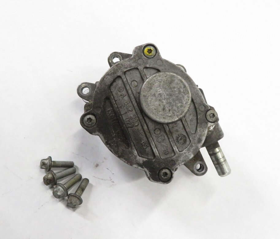 08-13 MB E320 E350 GL320 GL350 ML320 ML350 R350 3.0L OM642 DIESEL VACUUM PUMP