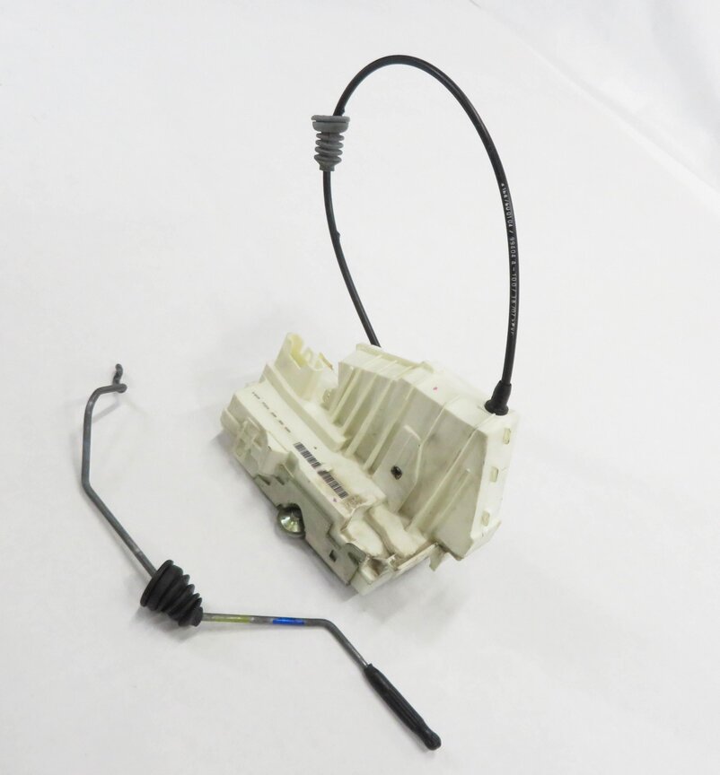 06-12 MB GL320 GL 450 GL550 GL350 ML500 ML350 ML320 RIGHT FRONT DOOR LOCK LATCH