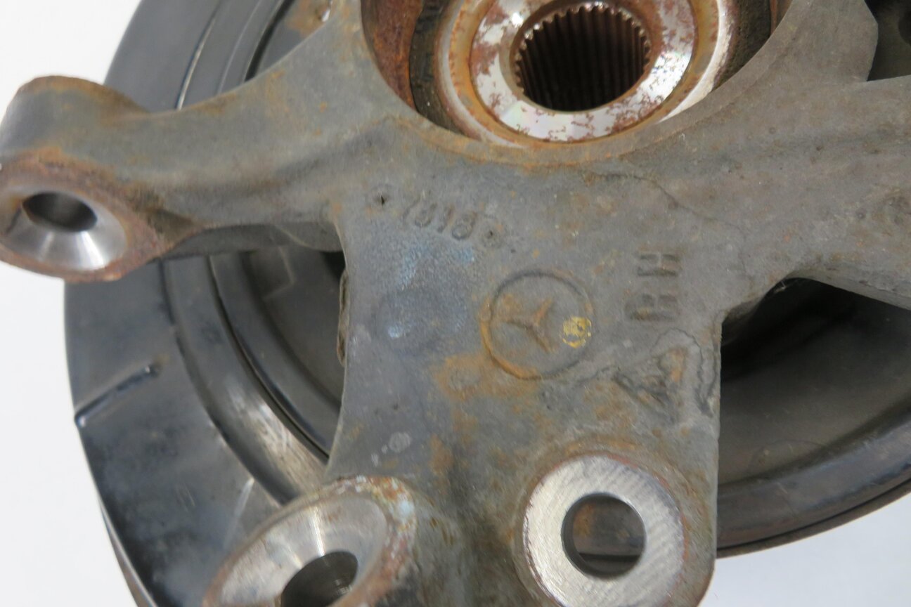 Thumbnail 7: 06-12 MB GL320 GL450 ML320 ML350 ML500 R320 R350 R500 - RIGHT REAR KNUCKLE HUB