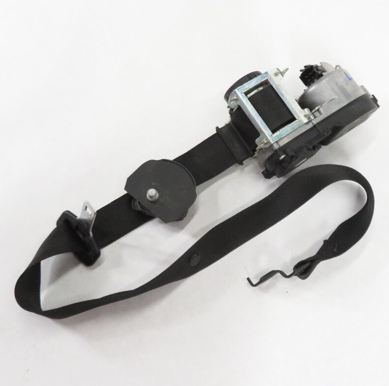 2009 MERCEDES GL320 GL450 GL550 (X164) LEFT DRIVER SEATBELT RETRACTOR (BLACK)