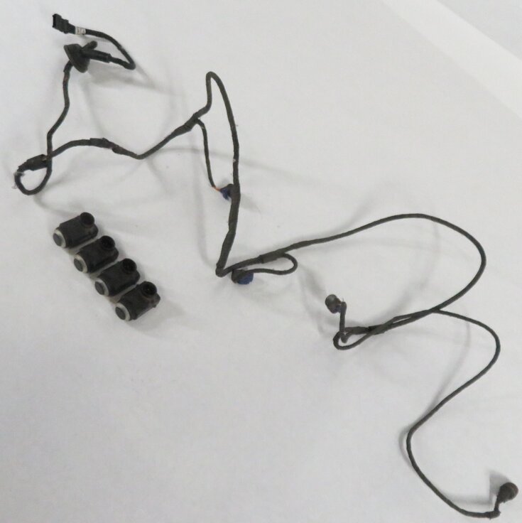 2009 MERCEDES BENZ GL550 (X164) REAR PDC PARK SENSOR SET-4 w/ HARNESS (BLACK)