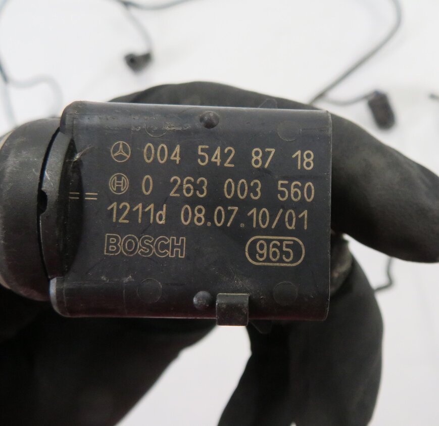 Thumbnail 6: 2009 MERCEDES BENZ GL550 (X164) FRONT PDC PARK SENSOR SET-4 w/ HARNESS (BLACK)