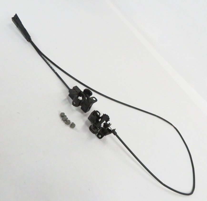 2009 MERCEDES BENZ GL550 (X164) FRONT LOWER HOOD LOCK LATCH SET-2 w/ CABLES