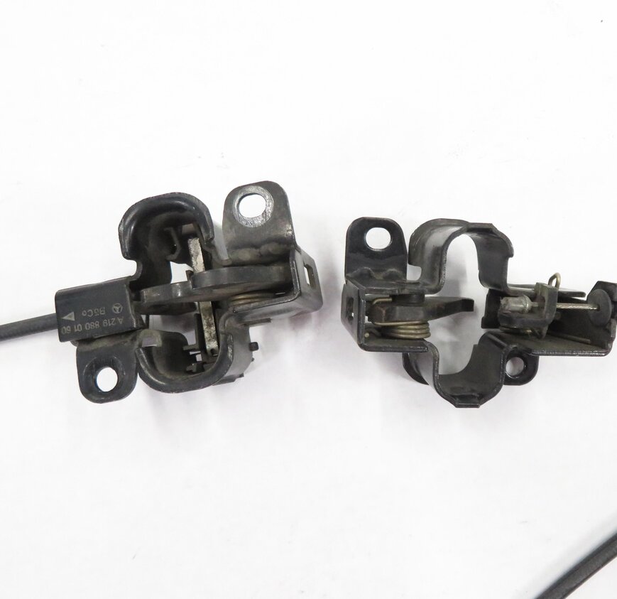 Thumbnail 6: 2009 MERCEDES BENZ GL550 (X164) FRONT LOWER HOOD LOCK LATCH SET-2 w/ CABLES