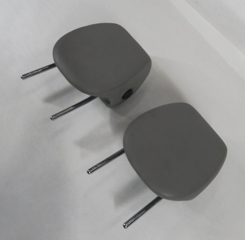 2008 PORSCHE CAYENNE (957) FRONT LEFT & RIGHT (GRAY LEATHER) HEADREST SET-2