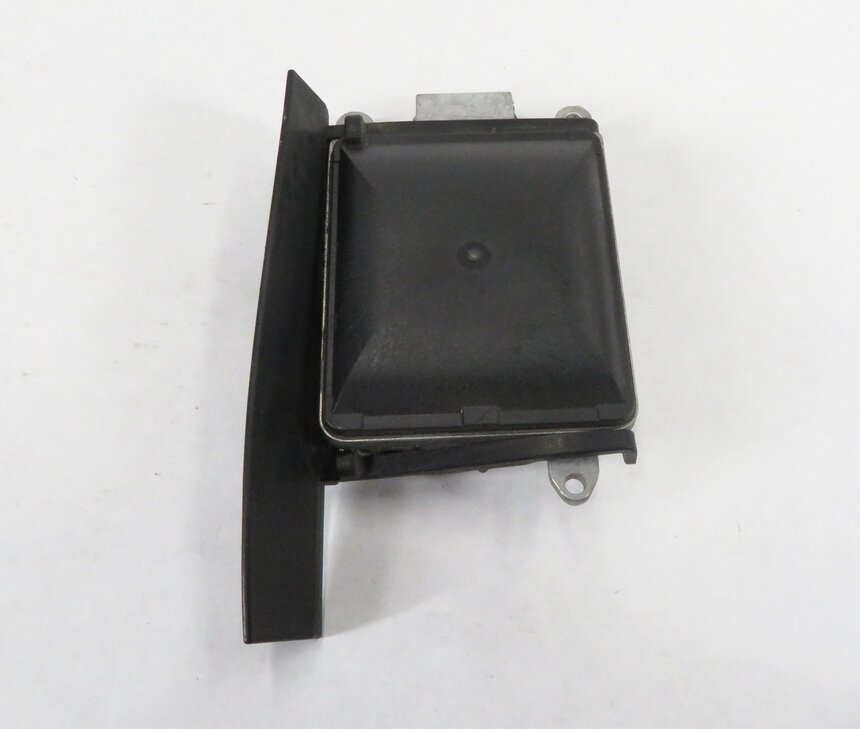Thumbnail 3: 2011 BMW 550i (F10) LEFT REAR LANE DEPARTURE BLIND SPOT WARNING MODULE (SLAVE)