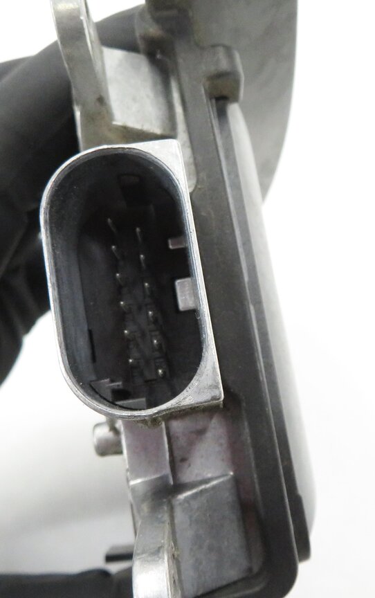 Thumbnail 7: 2011 BMW 550i (F10) RIGHT REAR LANE DEPARTURE BLIND SPOT WARNING MODULE (MASTER)