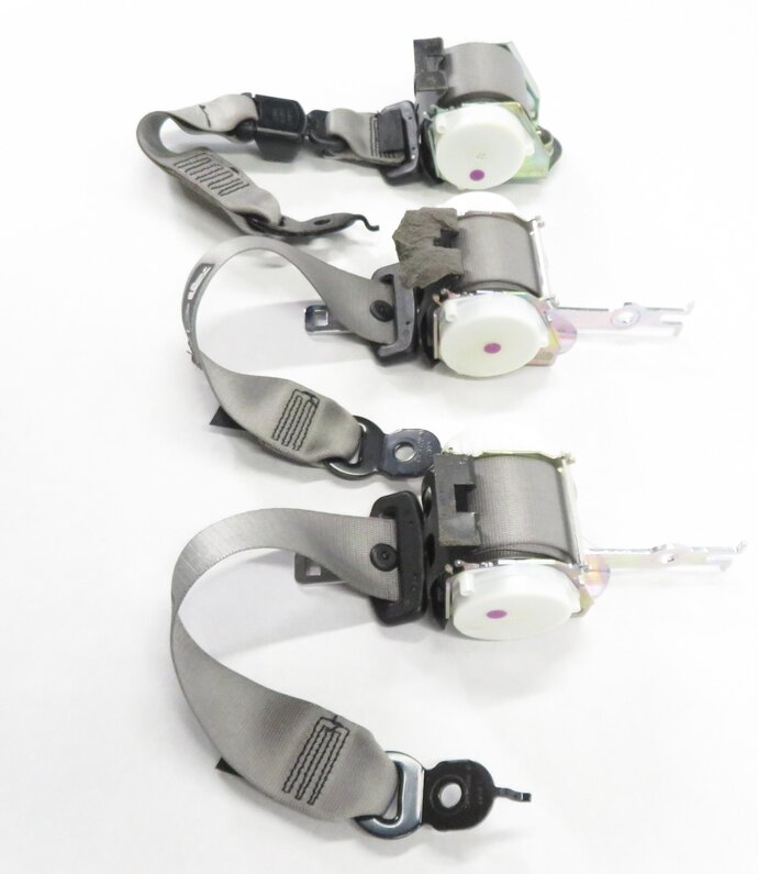 Thumbnail 3: 2011 BMW 550i (F10) REAR - LEFT / CENTER / RIGHT - SEATBELT RETRACTOR SET (GRAY)