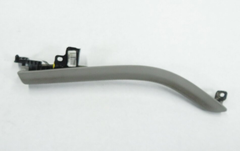 Thumbnail 4: 2011 BMW 550i (F10) FRONT CENTER CONSOLE COMPARTMENT EDGE TRIM (GRAY LEATHER)