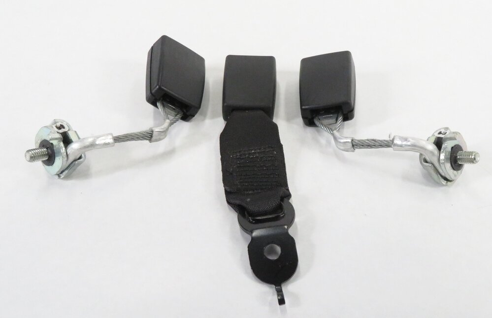 Thumbnail 4: 2011 BMW 550i (F10) REAR - LEFT / CENTER / RIGHT - SEATBELT RECEIVER SET (BLACK)