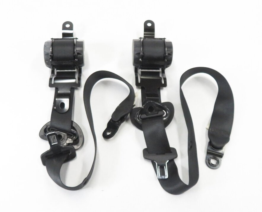 Thumbnail 2: 2011 BMW X5 (E70) REAR SECOND ROW SEAT - SEATBELT BUCKLE RETRACTOR SET-2 (BLACK)