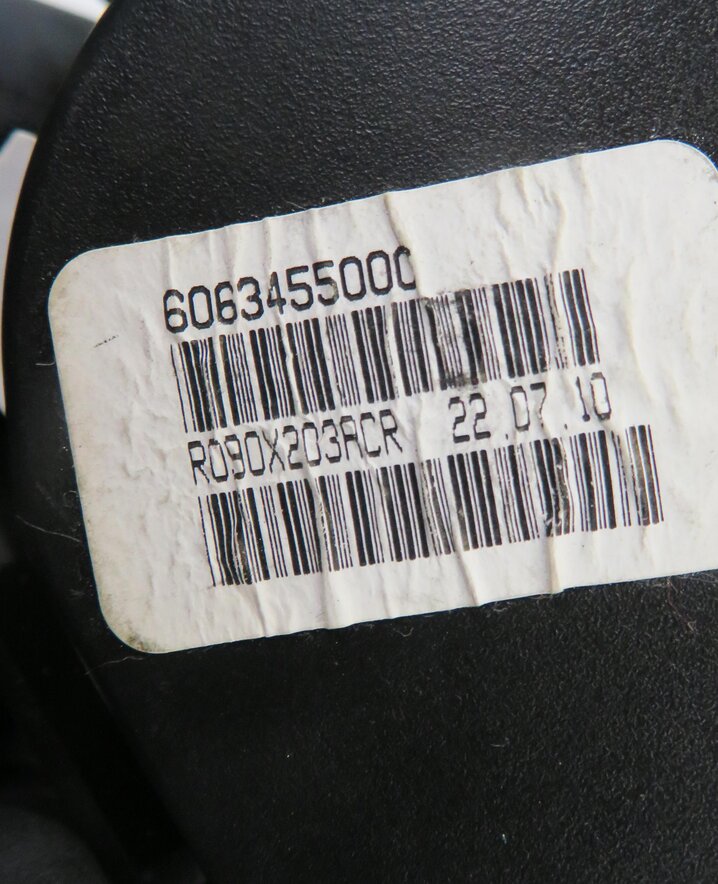Thumbnail 7: 2011 BMW X5 (E70) REAR SECOND ROW SEAT - SEATBELT BUCKLE RETRACTOR SET-2 (BLACK)