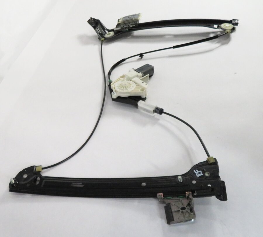 Thumbnail 4: 2013 AUDI S5 (B8 8T) COUPE - RIGHT PASSENGER DOOR POWER WINDOW REGULATOR & MOTOR