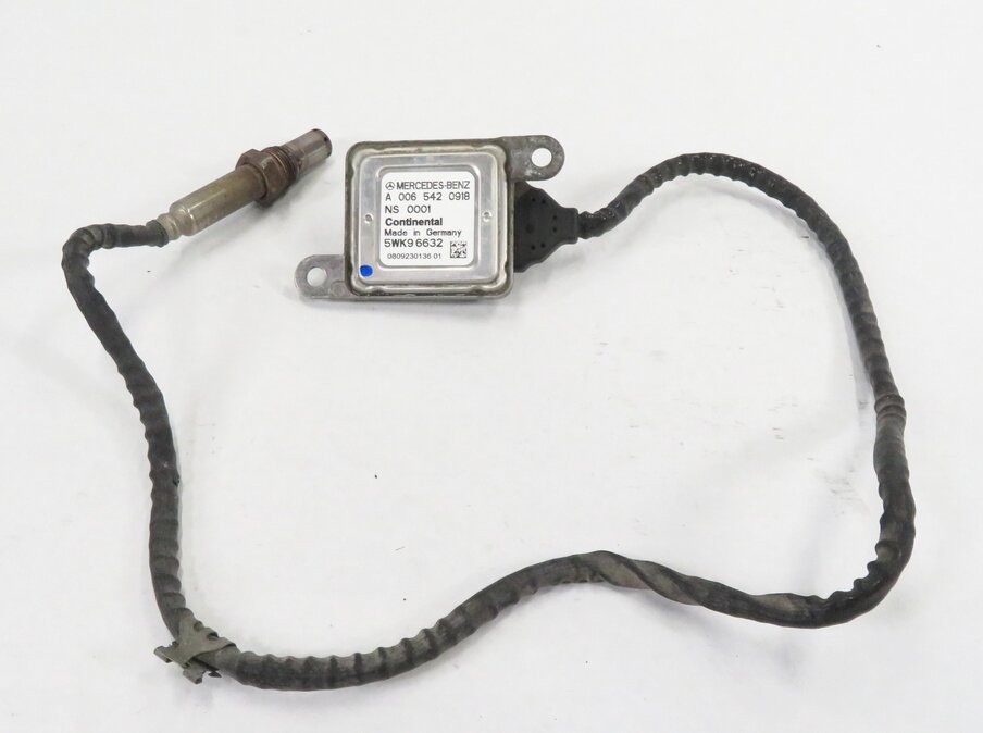Thumbnail 2: 2009 MERCEDES BENZ ML320 (W164) 3.0L OM642 DIESEL POST CAT REAR O2 NOX SENSOR
