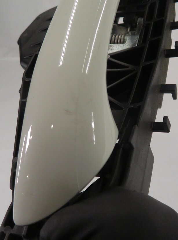 Thumbnail 7: 2009 MERCEDES BENZ ML320 (W164) RIGHT FRONT EXTERIOR DOOR HANDLE (CALCITE WHITE)