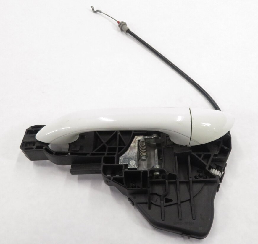 Thumbnail 4: 2009 MERCEDES BENZ ML320 (W164) LEFT REAR EXTERIOR DOOR HANDLE (CALCITE WHITE)